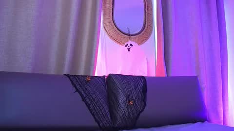  Transmission schedule Monday - Friday 715 am to 200 pm time Colombia  online show from 10.25.25