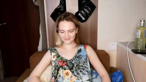 Snapshot of shelliegoza chatting on 06.08.26 Ashley online show from 06.08.26