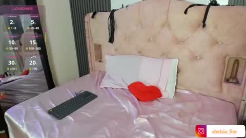 shelsie_fire online show from 09.24.25