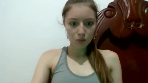 shelsyzevee_ online show from 10.27.25