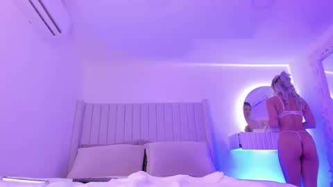 Snapshot of shelynna_azzul chatting on 03.10.25 shelynna_azzul online show from 03.10.25