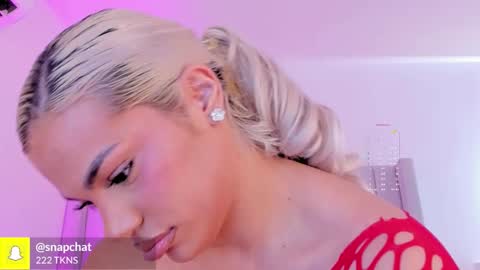 shelynna_azzul online show from 11.11.25