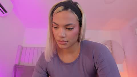 Snapshot of shelynna_azzul chatting on 02.23.26 shelynna_azzul online show from 02.23.26