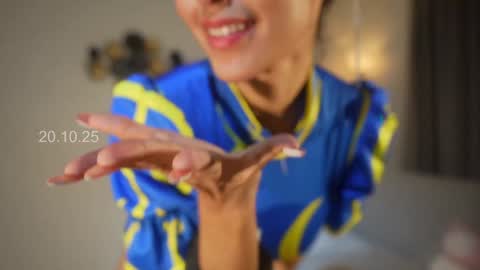 Snapshot of shena_nomy chatting on 10.20.25 In instagram shena nomy online show from 10.20.25