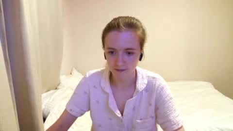 Jolyn online show from 09.15.25