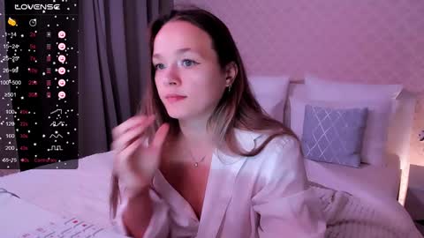 Snapshot of sherill_brill chatting on 12.08.24 Sheril online show from 12.08.24