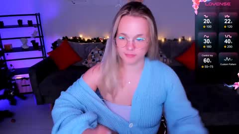 Snapshot of sherill_brill chatting on 01.08.25 Sheril online show from 01.08.25