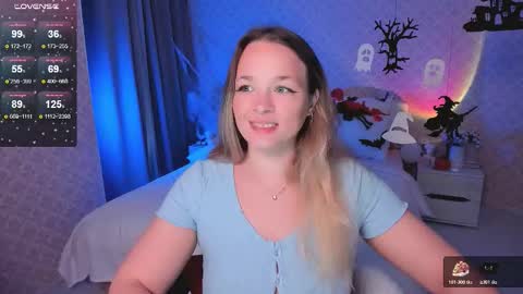 Snapshot of sherill_brill chatting on 10.29.25 Sheril online show from 10.29.25