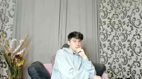 Max online show from 10.04.25