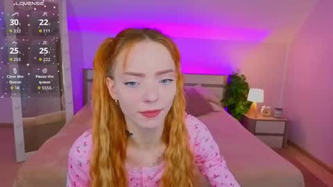 Snapshot of sherry_sandra chatting on 11.05.25 Sherry online show from 11.05.25