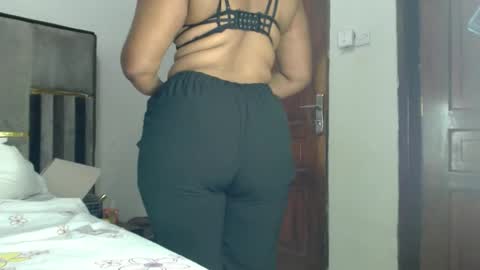 Snapshot of sherrysaa chatting on 02.16.25 Sherry l online show from 02.16.25