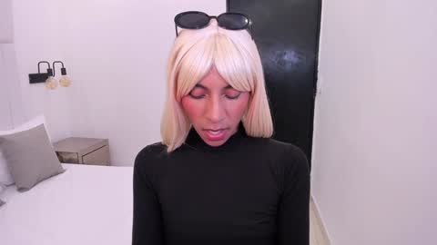 Snapshot of sheryl_ss chatting on 12.17.24 Sheryl Ss online show from 12.17.24