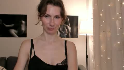 shesleepsnaked online show from 02.01.26