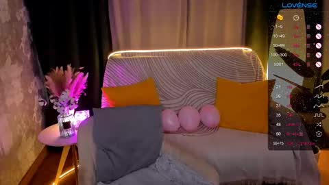 Hello guys my name is Aemilia online show from 02.15.26