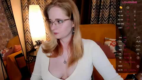 Snapshot of sheslinki chatting on 05.18.26 Hello guys my name is Aemilia online show from 05.18.26