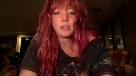 Snapshot of shh_itsmoon chatting on 09.29.25 shh_itsmoon online show from 09.29.25