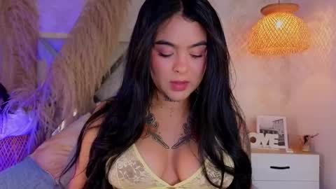 shimmer_lure online show from 01.06.26