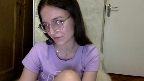 Snapshot of shining_pearl chatting on 06.30.26 Jesica online show from 06.30.26