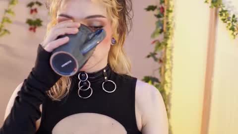 Snapshot of shiny_jail chatting on 10.04.25 JennyMira THANK YOU FOR 77 777 online show from 10.04.25