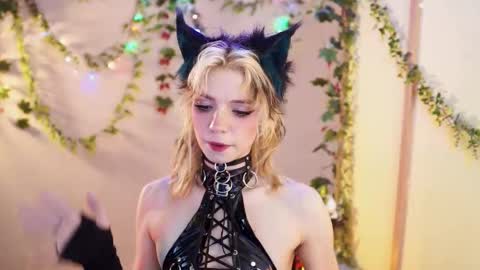 Snapshot of shiny_jail chatting on 10.16.25 JennyMira THANK YOU FOR 77 777 online show from 10.16.25