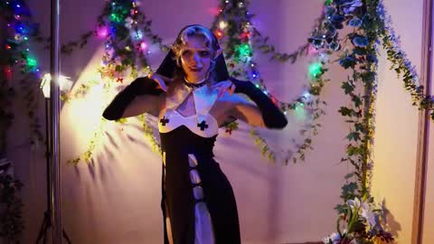 Snapshot of shiny_jail chatting on 10.31.25 JennyMira THANK YOU FOR 77 777 online show from 10.31.25