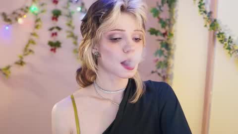 Snapshot of shiny_jail chatting on 11.09.25 JennyMira THANK YOU FOR 77 777 online show from 11.09.25