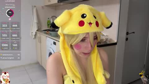 Snapshot of shirayuki_hime chatting on 10.31.25 Im Lilu Rosenblum Guys I have ----Ill be glad to see you there online show from 10.31.25