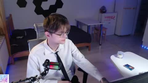 shiromy_ online show from 11.22.25