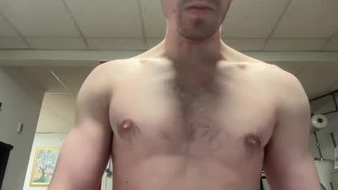 Snapshot of shirtlesshunk15 chatting on 02.15.26 shirtlesshunk15 online show from 02.15.26