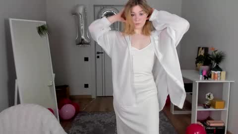 Snapshot of shoggothy chatting on 10.10.25 Agatha online show from 10.10.25