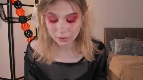 Snapshot of shoggothy chatting on 10.31.25 Agatha online show from 10.31.25