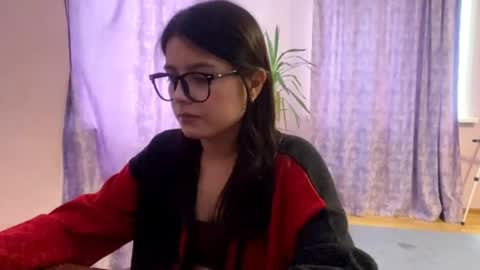 Snapshot of shontagrabowski chatting on 04.29.26 Marie online show from 04.29.26