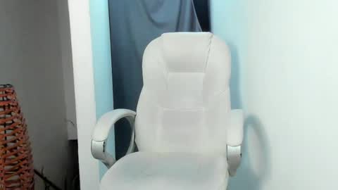 Snapshot of shooter_boy_ chatting on 02.17.26 Shooter online show from 02.17.26