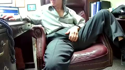 nikolas send dm for an appointment online show from 02.12.25