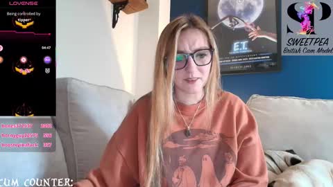 Snapshot of short_sweetpea chatting on 10.07.25 short sweetpea online show from 10.07.25