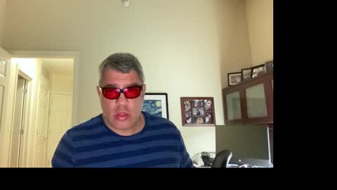 Snapshot of showmet chatting on 03.17.26 Chicago Guy online show from 03.17.26