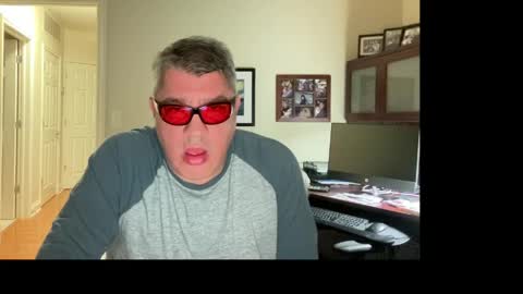 Snapshot of showmet chatting on 03.22.26 Chicago Guy online show from 03.22.26