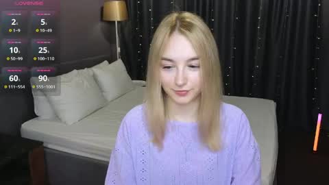Snapshot of shy__polly chatting on 05.08.26 Polly online show from 05.08.26