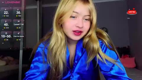Molly online show from 02.06.25