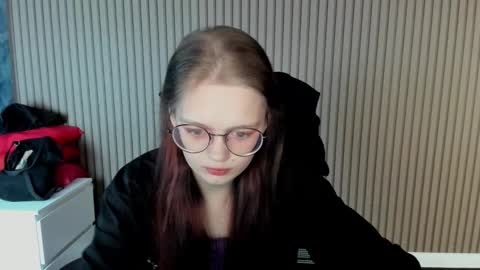 shy_elina01 online show from 10.07.25
