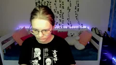 shy_elina01 online show from 10.14.25