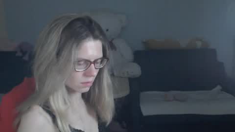 Snapshot of shy_moony chatting on 06.07.26 just Alex online show from 06.07.26