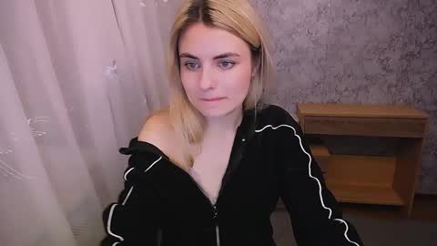 shy_sabrina_ online show from 01.27.25
