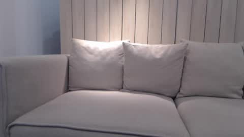 Snapshot of shy_schoolgirl_ chatting on 01.24.25 shy_schoolgirl_ online show from 01.24.25