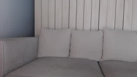 Snapshot of shy_schoolgirl_ chatting on 01.30.25 shy_schoolgirl_ online show from 01.30.25