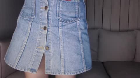 Snapshot of shy_schoolgirl_ chatting on 02.20.25 shy_schoolgirl_ online show from 02.20.25