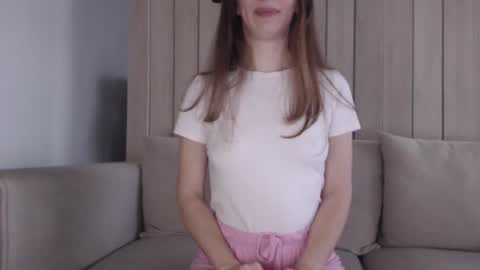 Snapshot of shy_schoolgirl_ chatting on 03.05.25 shy_schoolgirl_ online show from 03.05.25