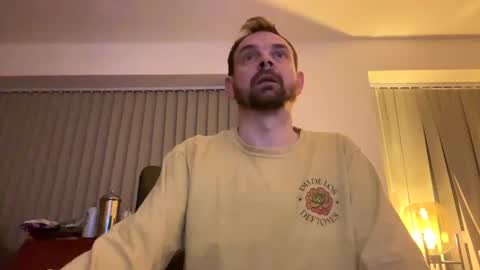 Snapshot of shyb35 chatting on 02.08.25 shyb35 online show from 02.08.25