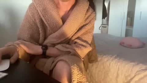 shyboy0533 online show from 10.30.25