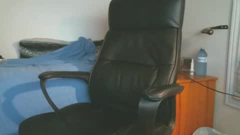 Snapshot of shyboyhugecum2020 chatting on 09.29.25 shyboyhugecum2020 online show from 09.29.25